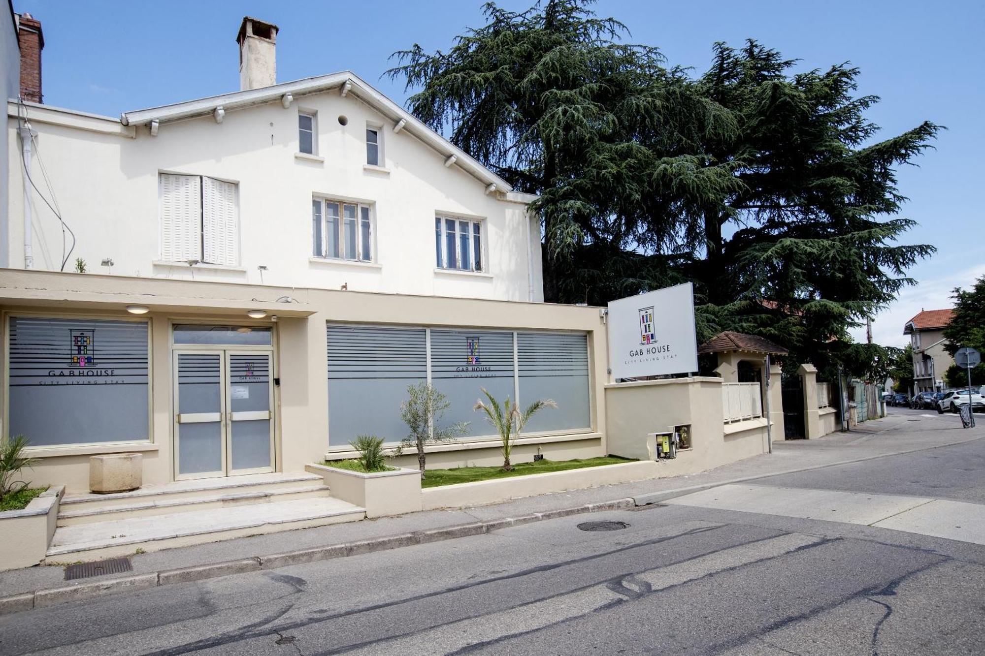 Hotel Gab House Bron Exterior foto